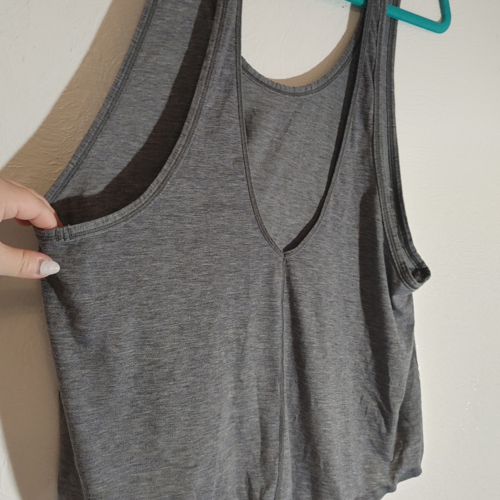 lululemon Tank - Picture 4 of 8